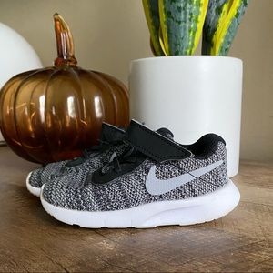 Baby Nike shoes Infant size 5c